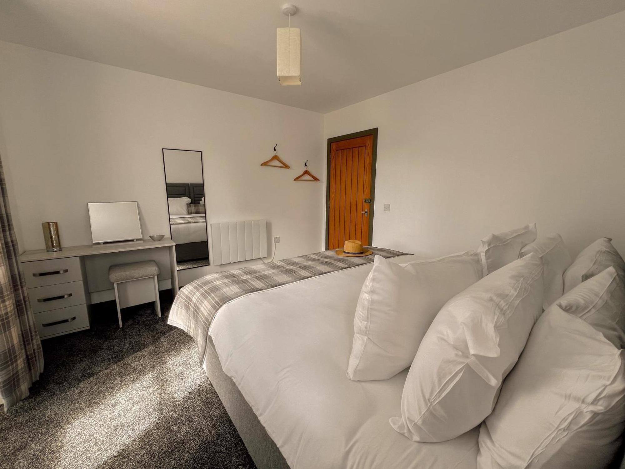 Loch Ness Gatehouse Apartments ฟอร์ตออกัสตัส ภายนอก รูปภาพ