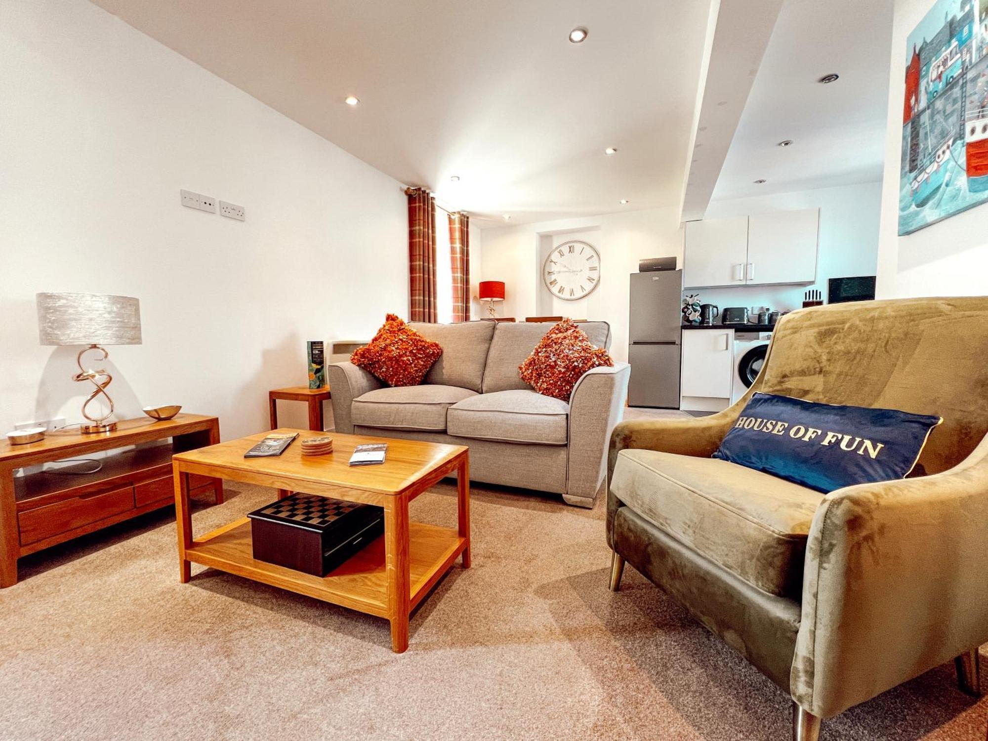 Loch Ness Gatehouse Apartments ฟอร์ตออกัสตัส ภายนอก รูปภาพ