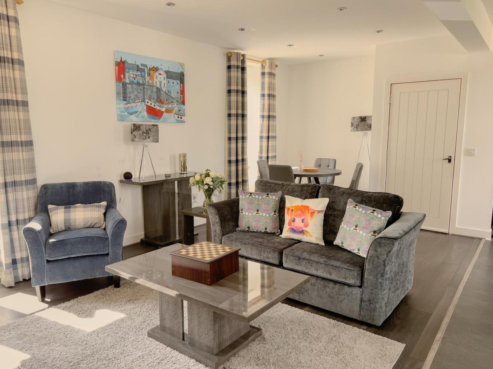 Loch Ness Gatehouse Apartments ฟอร์ตออกัสตัส ภายนอก รูปภาพ